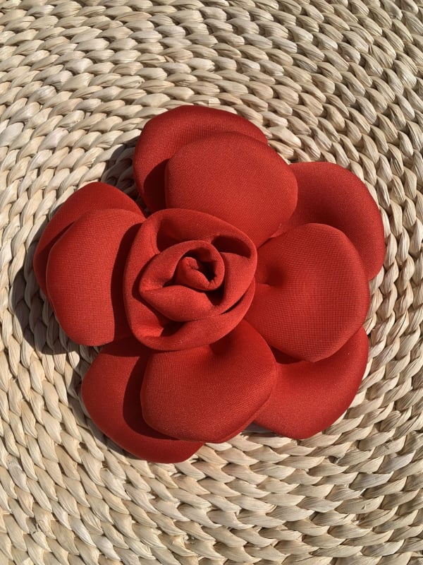 Corsage – poliészter virág, uniszex alap stílus, Litvi márka, nyár 2025