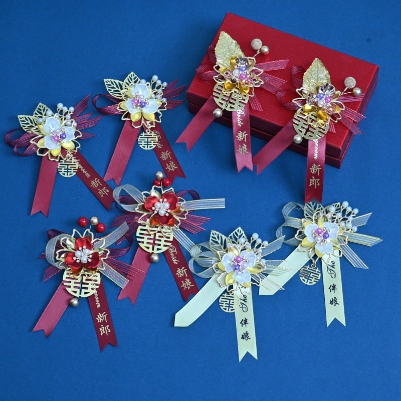 Kínai esküvői corsage az egész család számára – kiváló minőségű broš menyasszonyért, a vőlegényért és a szülőkért; Anyag: 20213; Kézművesség: Egyéb; Stílus: Kínai stílus; Használat: 20213; Specifikáció: Egyéb