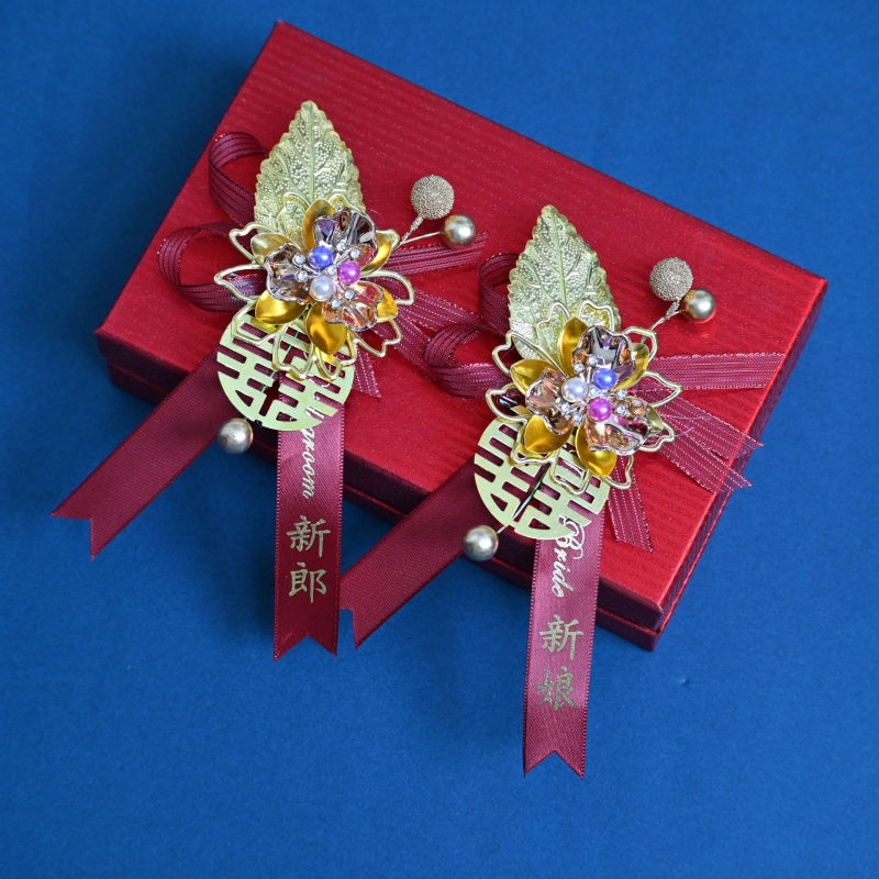 Kínai esküvői corsage az egész család számára – kiváló minőségű broš menyasszonyért, a vőlegényért és a szülőkért; Anyag: 20213; Kézművesség: Egyéb; Stílus: Kínai stílus; Használat: 20213; Specifikáció: Egyéb