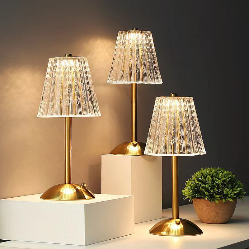 Stalo lemputė, pusapvalio modelio, plieno meno medžiaga, pritaikoma, miegamojo naktinė lempa