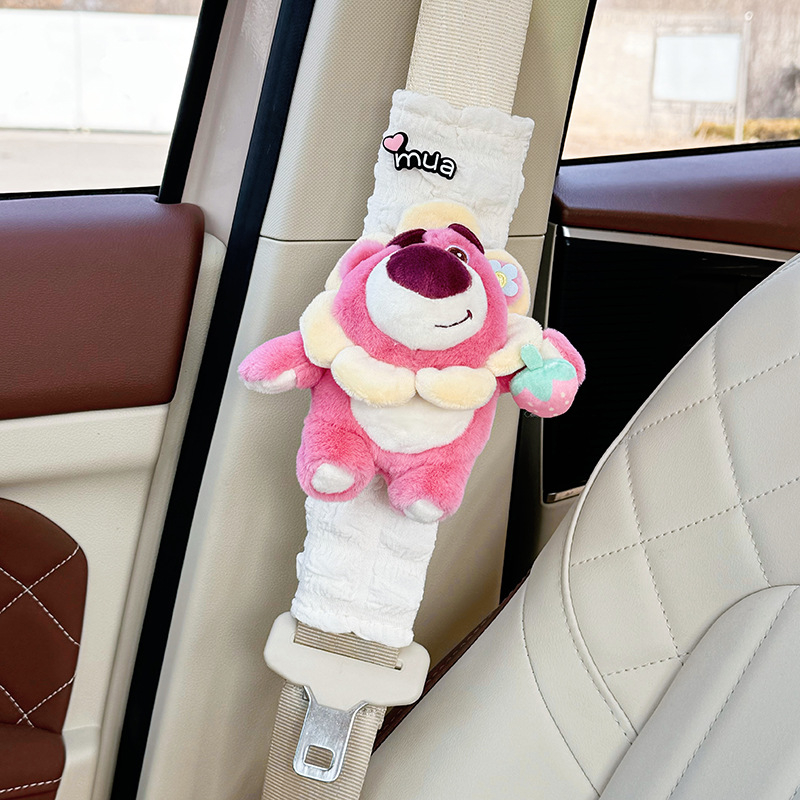 Κάλυμμα ώμου ζώνης ασφαλείας αυτοκινήτου, με σχέδιο αρκουδάκι φράουλα, βελούδινο υλικό, μοντέλο 2024, για γυναίκες