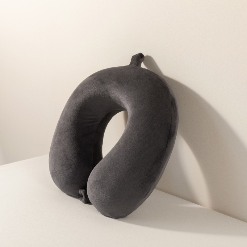 Memóriahabú U-alakú nyakpárna utazáshoz és irodába, plüss anyaggal, hordozható