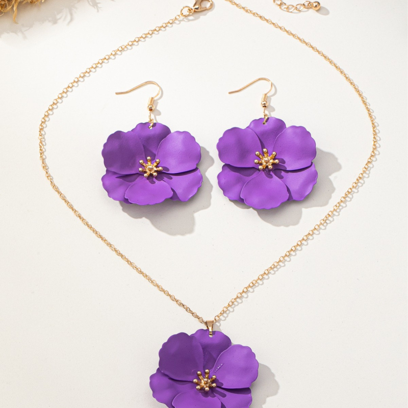 Fülbevaló és nyaklánc készlet – fém, keresztezett lánc, virágos növényi mintázat, hideg és távolságtartó stílus, 2025 nyár