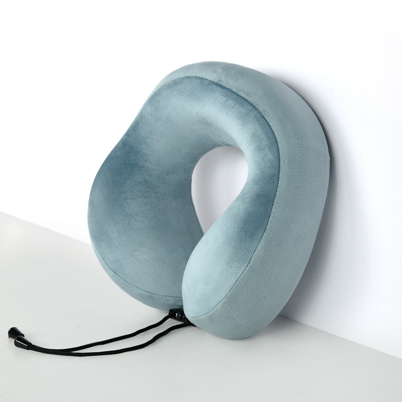 Memóriás hab U‑alakú utazó nyakpárna belsővel, Crystal velúr huzattal, felnőtteknek