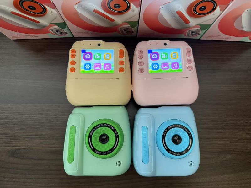 Laste kiirpprintkaamera D102 48MP sensoriga, 2,4-tollise HD LCD-ekraaniga, TF-kaarditugi, 4-tunnine aku tööaeg