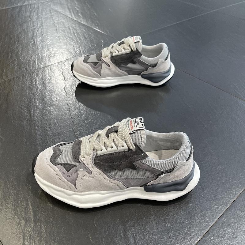 Vīriešu loaferi ar tīkla augšdaļu, punktveida purns, šņorēšana ar auklām, latex iekšējā odere, gumijas zole