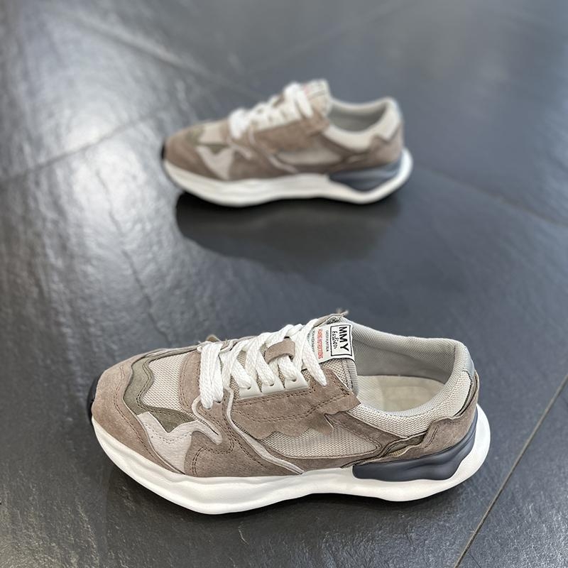 Vīriešu loaferi ar tīkla augšdaļu, punktveida purns, šņorēšana ar auklām, latex iekšējā odere, gumijas zole