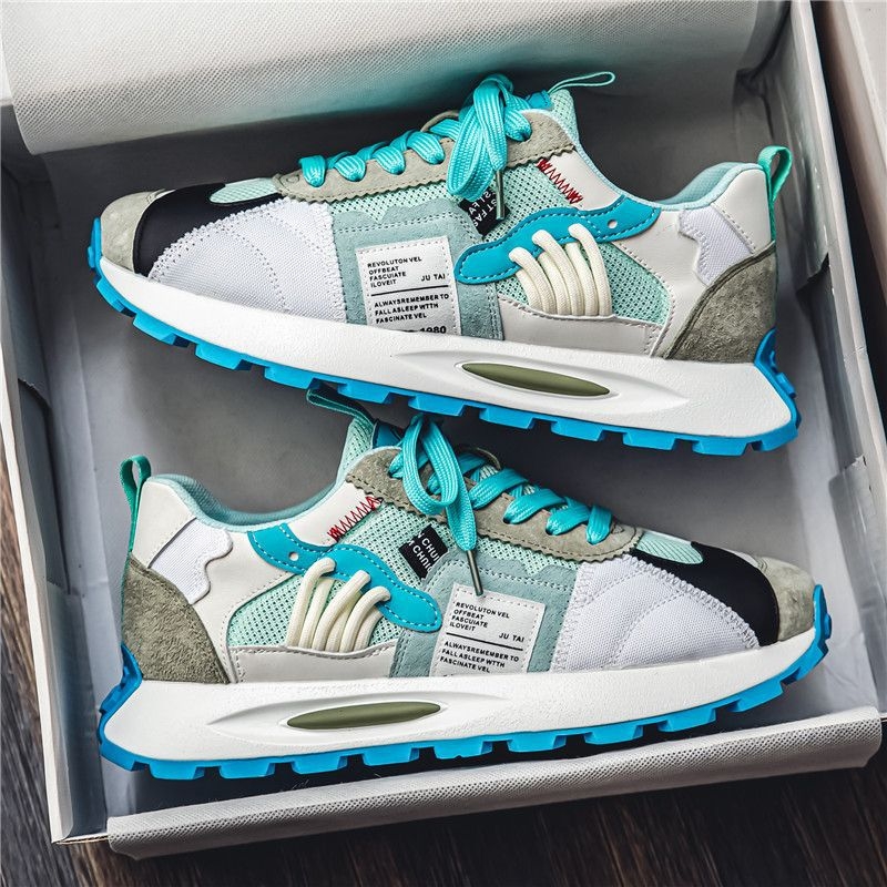 Vīriešu loaferi ar tīkla augšdaļu, punktveida purns, šņorēšana ar auklām, latex iekšējā odere, gumijas zole