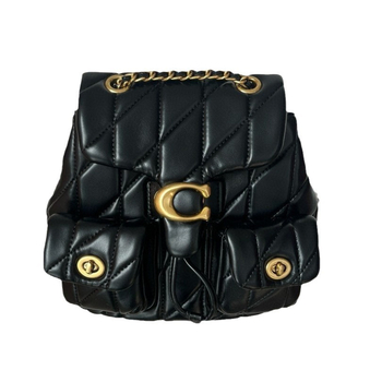 Ženski ruksak od prave kože s poklopcem, zatvaranje šnira. Unutarnje pretince: pretinac sa zipom, pretinac za mobitel, pretinac za identifikacijsku iskaznicu, laminirani pretinac sa zipom, pretinac za kameru. Pogodan za slobodno vrijeme i putovanja. Prozra