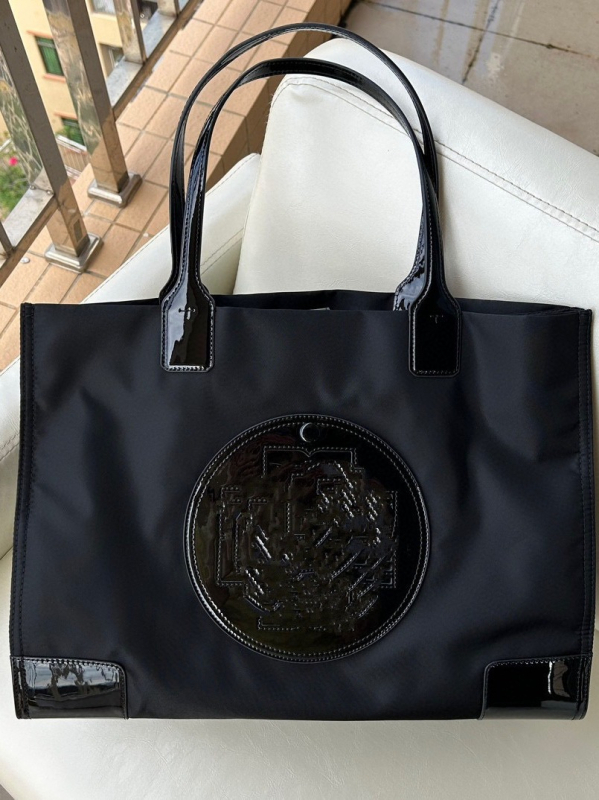 Geantă bucket din canvas pentru femei, cu căptușeală din nylon, închidere magnetică; buzunare interioare: fermoar, buzunar pentru telefon și ID.