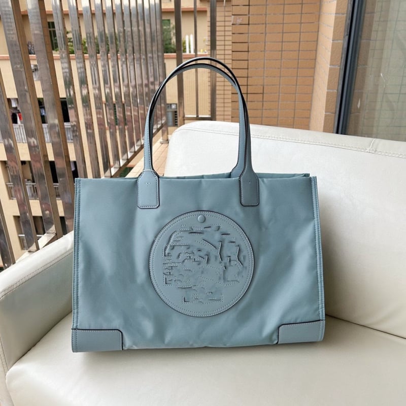 Geantă bucket din canvas pentru femei, cu căptușeală din nylon, închidere magnetică; buzunare interioare: fermoar, buzunar pentru telefon și ID.