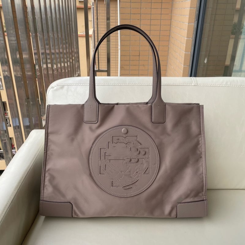 Geantă bucket din canvas pentru femei, cu căptușeală din nylon, închidere magnetică; buzunare interioare: fermoar, buzunar pentru telefon și ID.