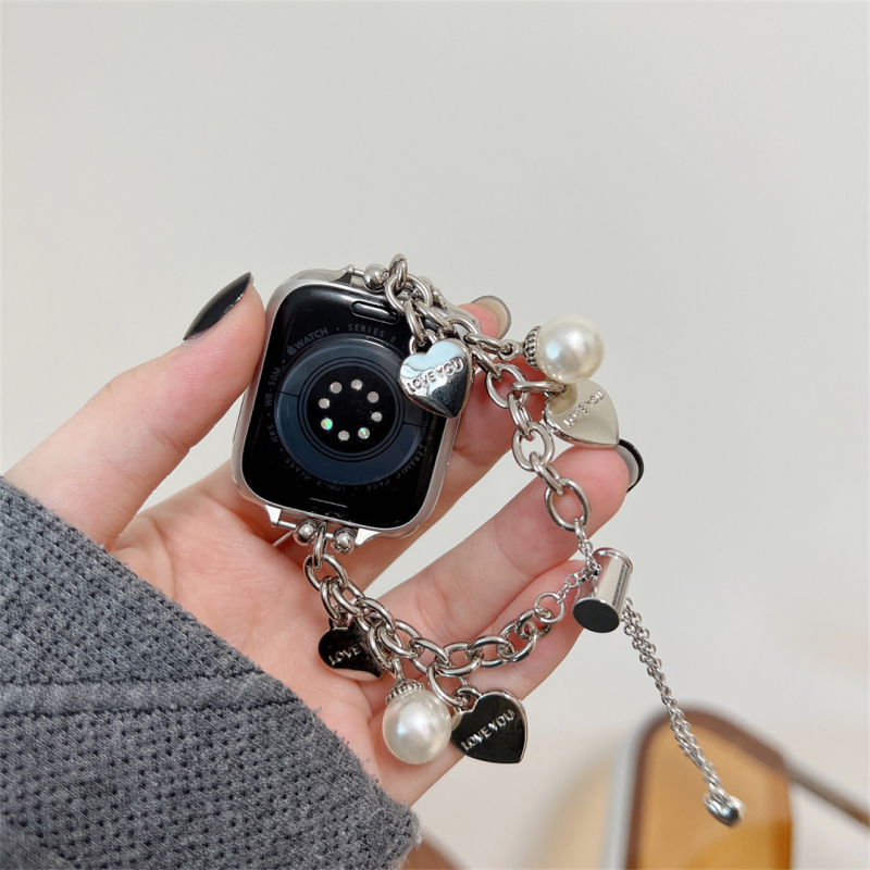 Metalni kaiš za Apple Watch s privjeskom srca, kompatibilan s Apple Watch 9 i iWatch 8, moderan dizajn, šifra proizvoda 231208hsxqw02