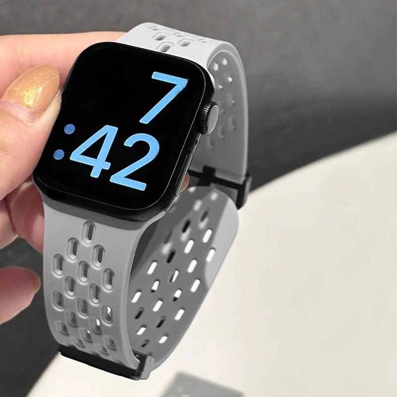 Perforirana silikon narukvica za Apple Watch s magnetskom kopčom, prozračna