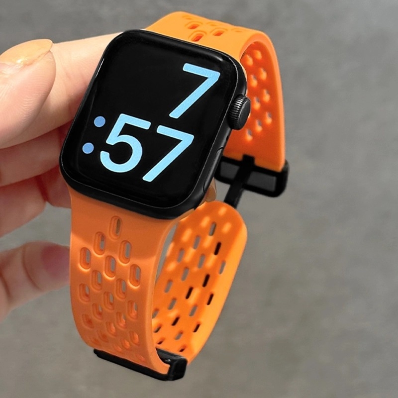 Perforirana silikon narukvica za Apple Watch s magnetskom kopčom, prozračna