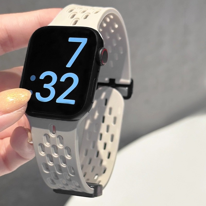 Perforirana silikon narukvica za Apple Watch s magnetskom kopčom, prozračna