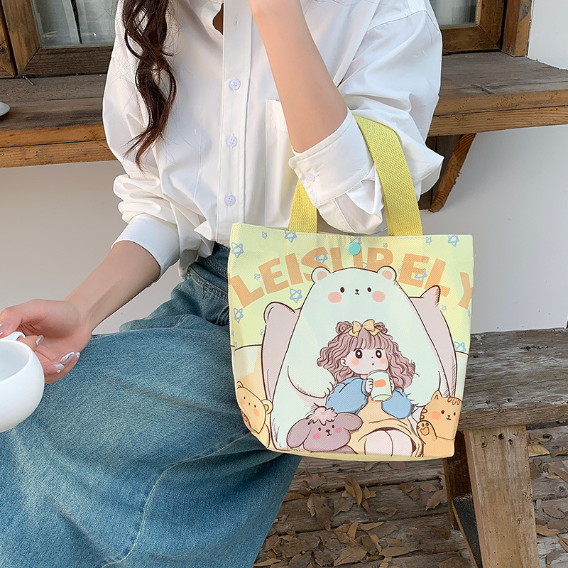 Dámska taška z plátna, z polyesteru, vertikálny štvorcový tvar, zapínanie na sponu, bez podšívky, vnútorná kapsa s patch