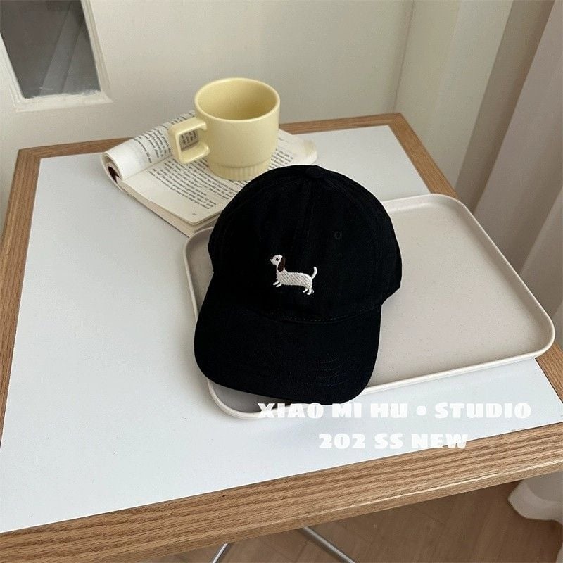 Gyerekeknek készült baseball sapka ívelt karimával, kupola alakú koronával, napsugár elleni védelemmel, viszkóz rostból