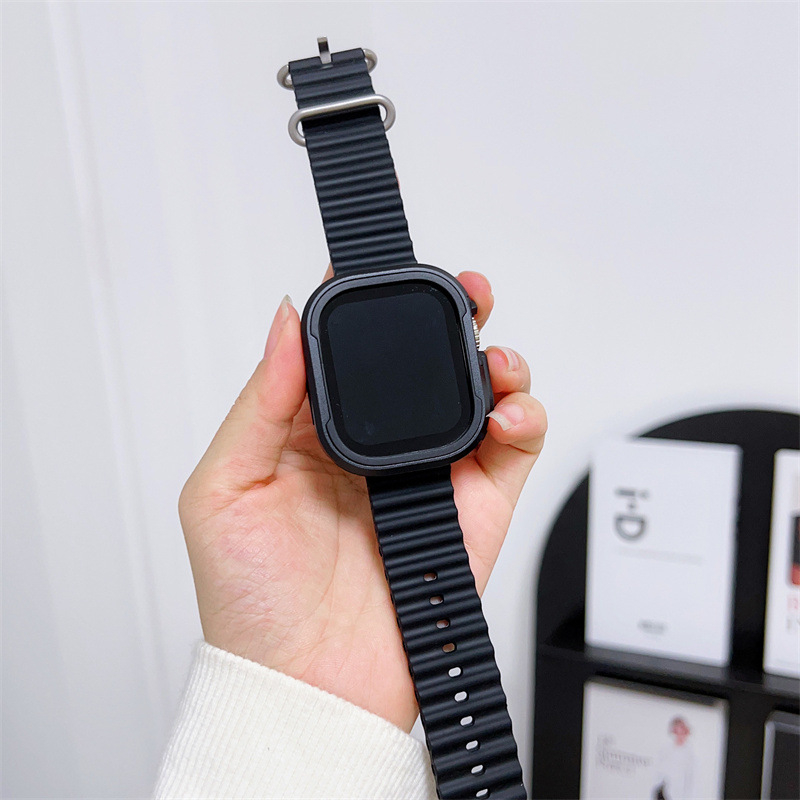 Apple Watch 8 kaitsekorpus — alumiiniumisulamist raam, metallkorpus, litsentsiga erimärk