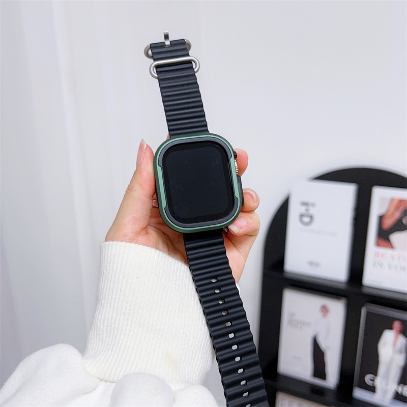 Apple Watch 8 kaitsekorpus — alumiiniumisulamist raam, metallkorpus, litsentsiga erimärk