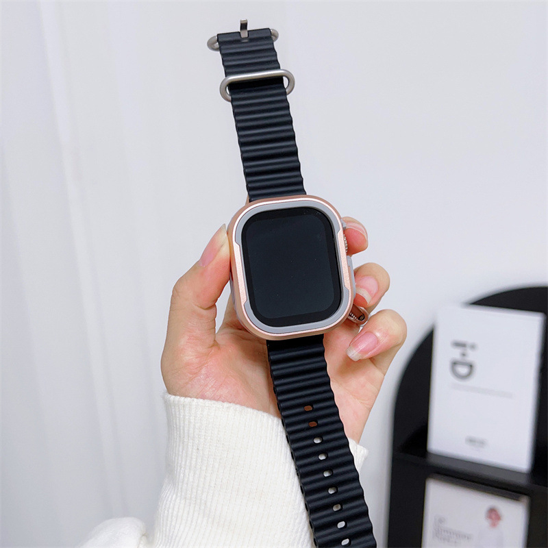 Apple Watch 8 kaitsekorpus — alumiiniumisulamist raam, metallkorpus, litsentsiga erimärk