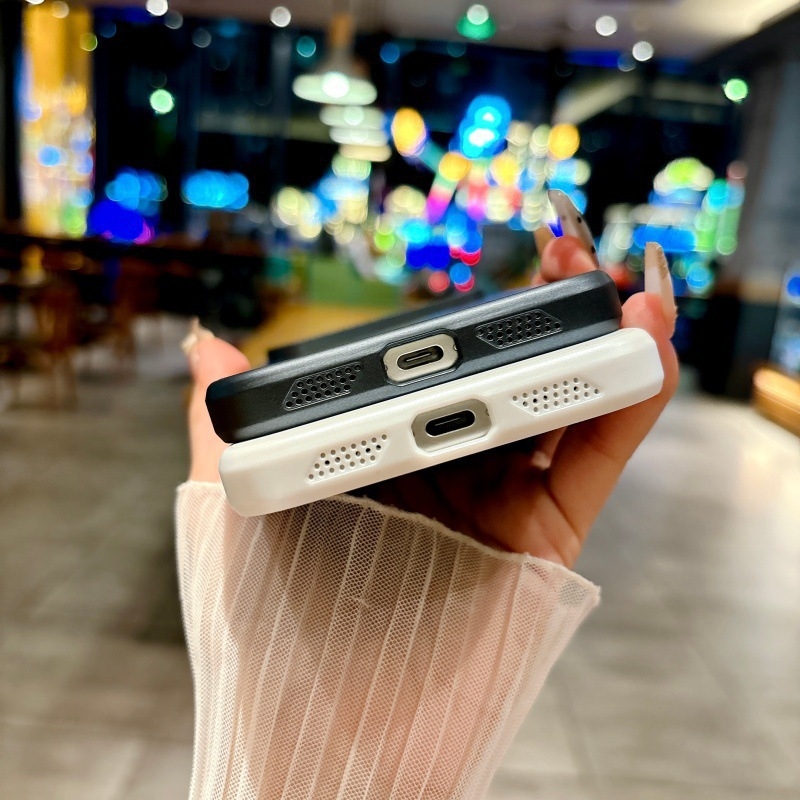 Калъф за iPhone 17 с мътен финиш, удароустойчив и антиотпечатък, тънък профил