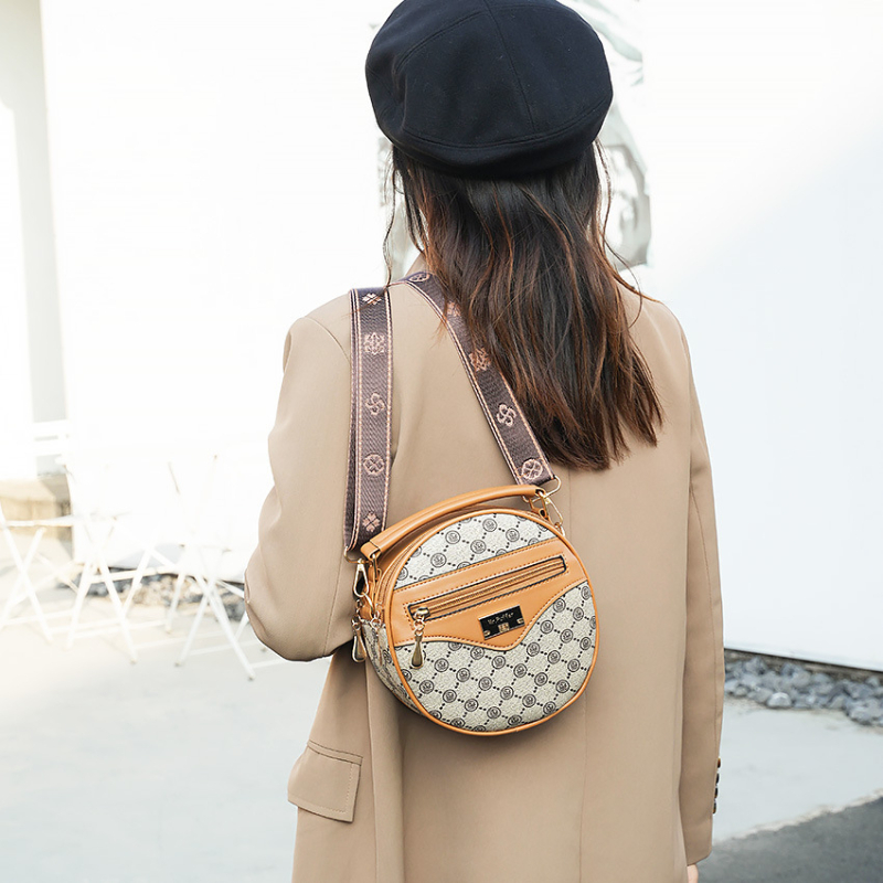 Ženska crossbody torba, ulični stil, PVC, okrugli oblik, zatvarač, proljeće 2025