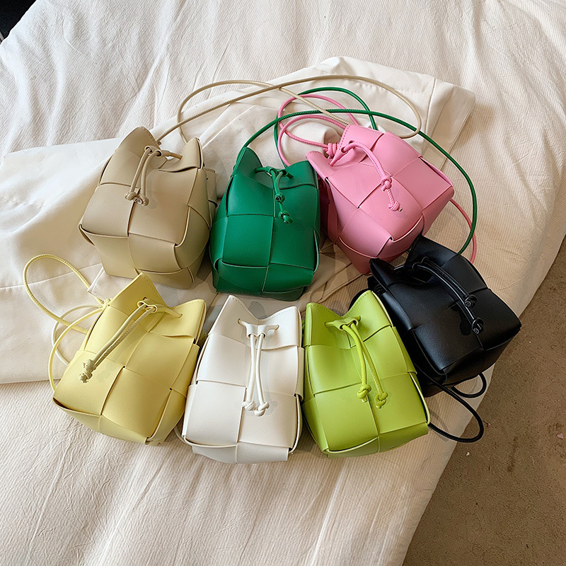 Ženska PU bucket bag, gradski stil, bez podstave, jedna naramenica, džep za telefon
