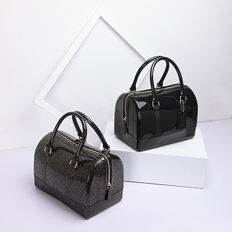 Torba u obliku jastuka od PVC-a, zatvarač, jednobojna, crossbody torba