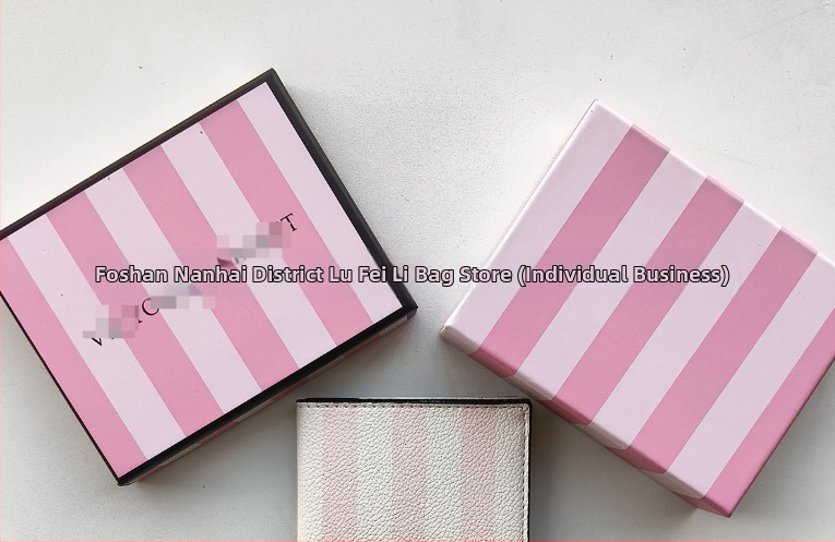 Ultra-λεπτή θήκη διαβατηρίου και καρτών με ρίγες από PU – unisex οργανωτής εγγράφων για ταξίδια, επένδυση πολυεστέρα, έκδοση άνοιξη 2024