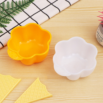 Plastična dječja zdjela za deserte s drškom — okrugla, materijal: plastika; mikrovalna pogodna; površina: vanjska matna / unutarnja glatka; otisnut logo