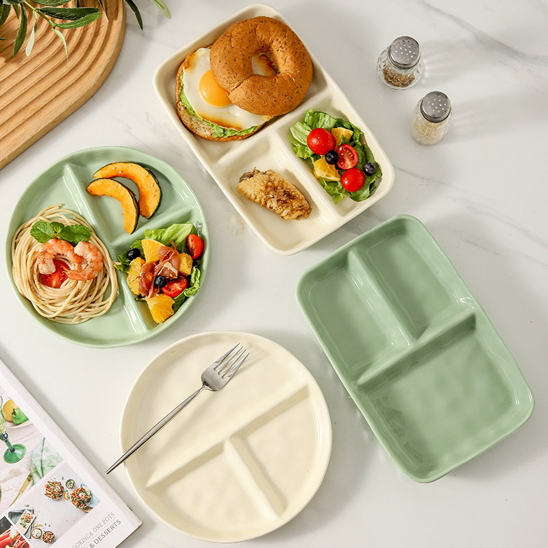 Porcelánová delená miska na porcie, nepravidelný tvar, mikrovlnná rúra, farba pod glazúrou, možnosť loga