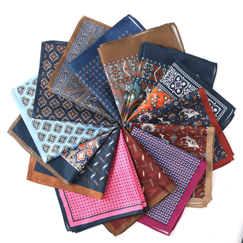 Kabatas lakatiņš Cashew Flower sērijā, ziedu raksts, poliestera-satīns, divpusēja drukāšana, vienslāņu oderējums, 76 gatavi modeļi