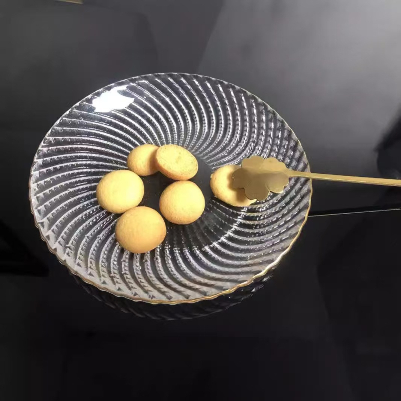 Farfurie de fructe din sticlă, cu textură ciocănită, stil japonez, design simplu