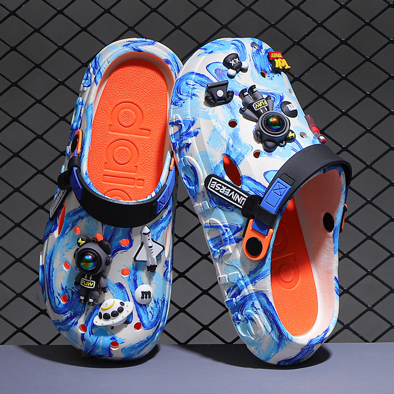 Vīriešu EVA pludmales sandales – plastmases augšējā daļa un zole, EVA zolīte, anti-slīdēšana un ūdensnecaurlaidīgas, papēža augstums 3,0–3,5 cm, raksts divpusējs lācis