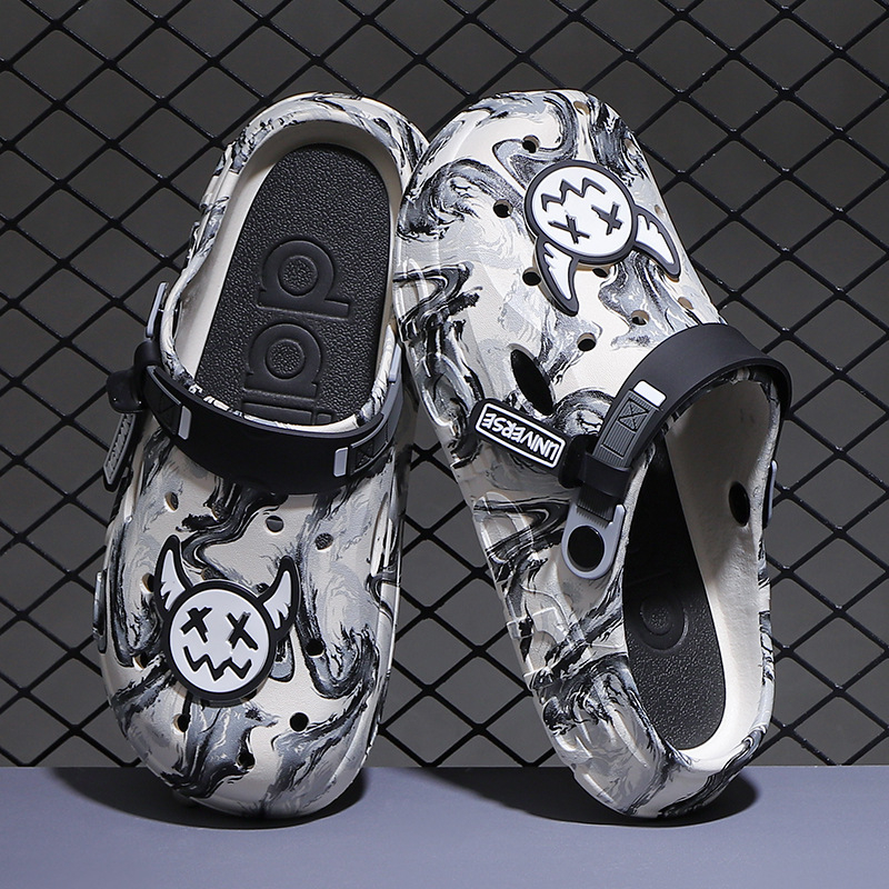 Vīriešu EVA pludmales sandales – plastmases augšējā daļa un zole, EVA zolīte, anti-slīdēšana un ūdensnecaurlaidīgas, papēža augstums 3,0–3,5 cm, raksts divpusējs lācis