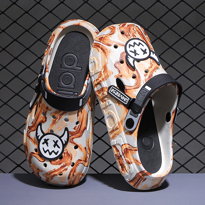 Vīriešu EVA pludmales sandales – plastmases augšējā daļa un zole, EVA zolīte, anti-slīdēšana un ūdensnecaurlaidīgas, papēža augstums 3,0–3,5 cm, raksts divpusējs lācis