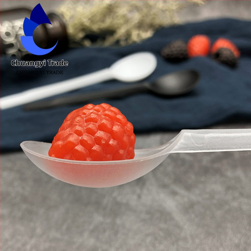 Vienreizējās lietošanas plastmasas karote desertam ar garu kātu, bieza liela apaļa galva, atsevišķi iepakota