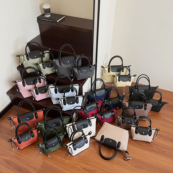 Crossbody taška z Oxford textílie, unisex štýl, zipsové zapínanie, horizontálny štvorcový tvar, polyesterová podšívka