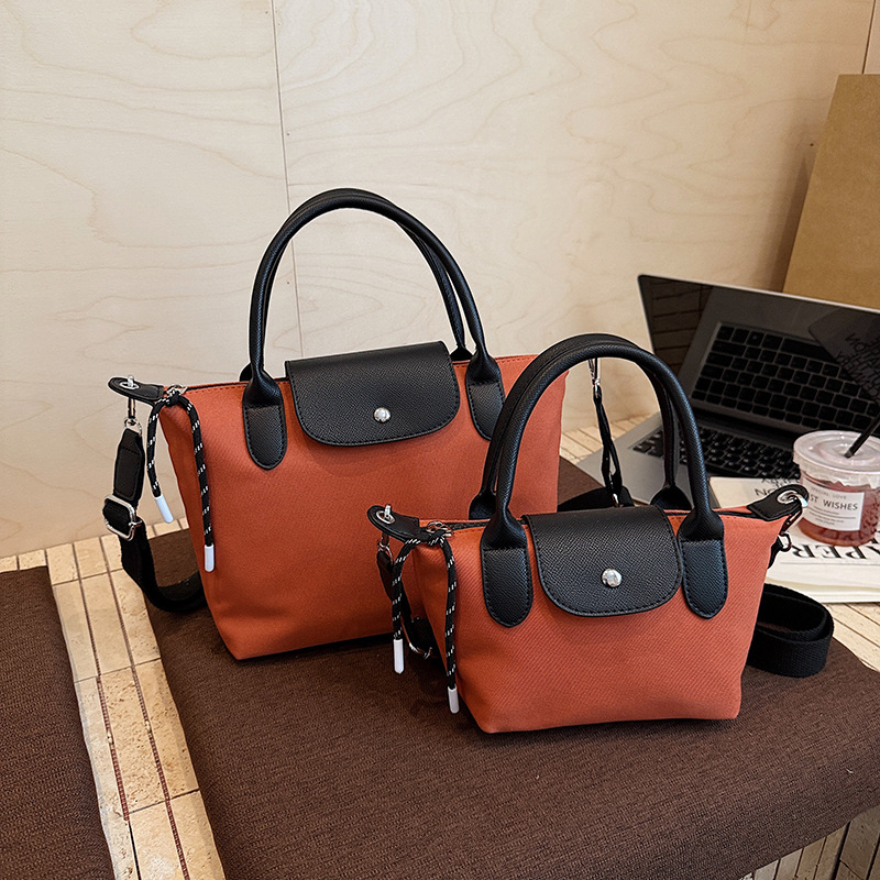 Crossbody taška z Oxford textílie, unisex štýl, zipsové zapínanie, horizontálny štvorcový tvar, polyesterová podšívka