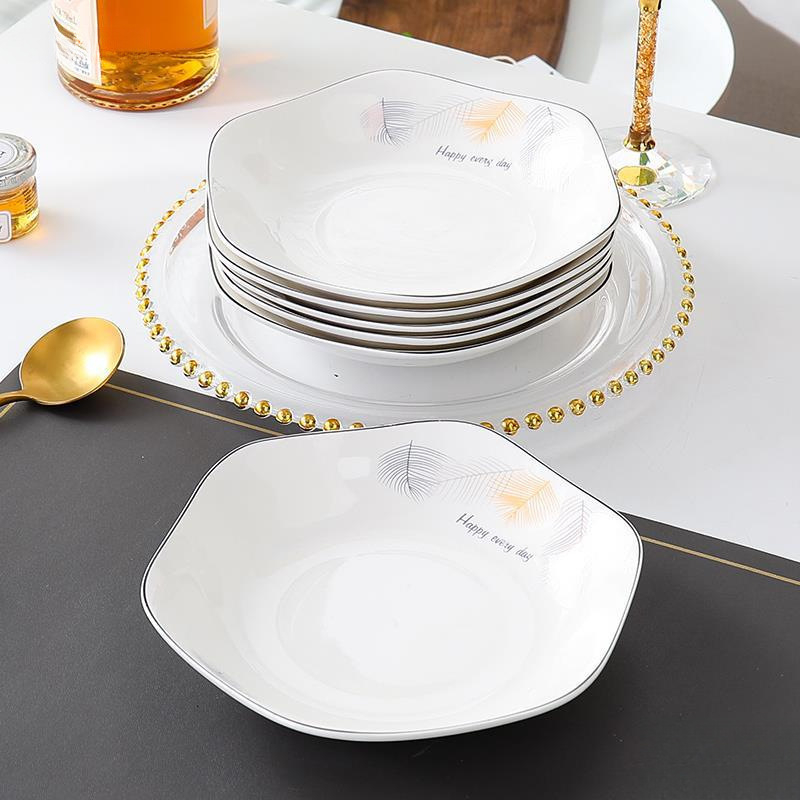 Porcelinske nepravilnog oblika pločice, set od 4 komada, jednostavan uzorak, pogodne za poklon