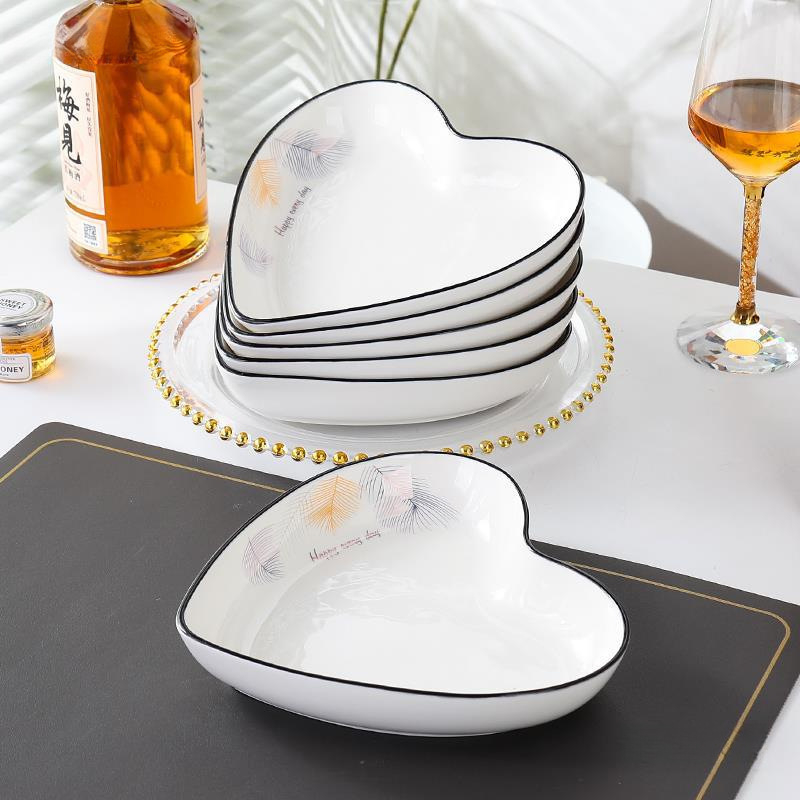 Porcelinske nepravilnog oblika pločice, set od 4 komada, jednostavan uzorak, pogodne za poklon