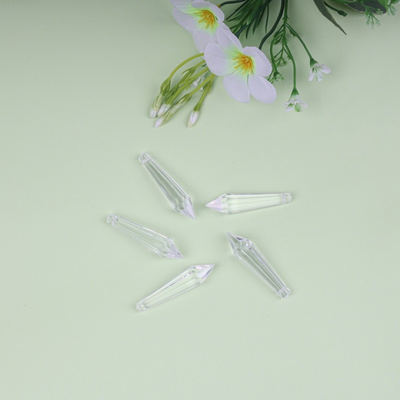 Pandantiv: fulg de zăpadă din plastic, turnare prin injecție, primăvara 2025, stil natură