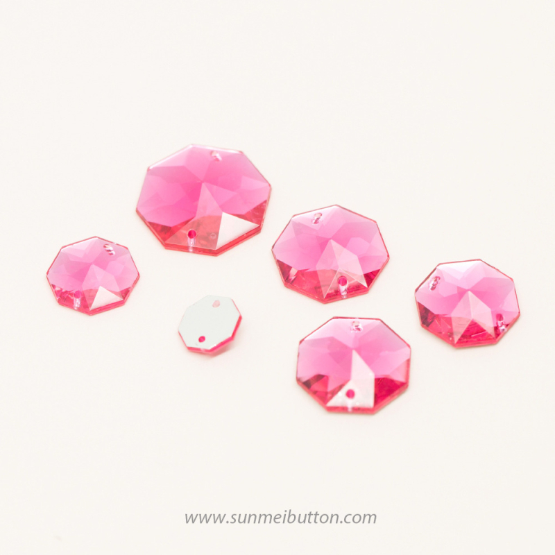 Strasuri acrilice pentru îmbrăcăminte, octogonale, cu două găuri, spate plat, electroplacate