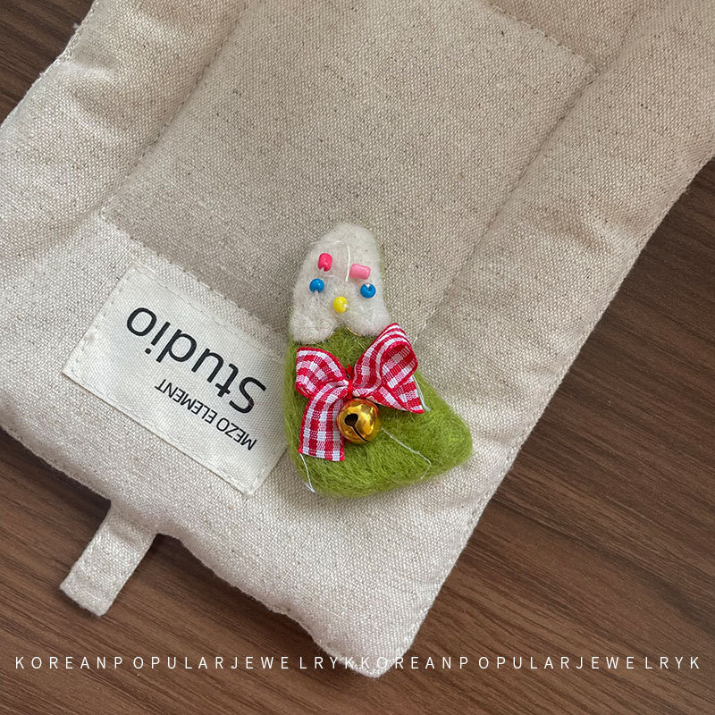 Broš za odjeću u obliku pahulje od vunenog filca – ručna izrada, korejski stil, božićni motiv