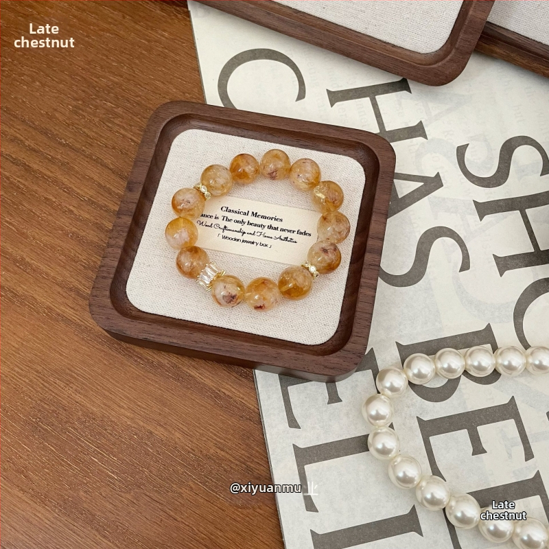 Drevený stojan na šperky z orechového dreva – podnos na prstene a náhrdelníky, umelecký štýl, jar 2025 uvedenie