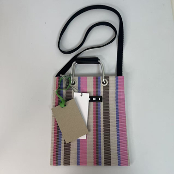 PVC pludmales soma, vertikāla kvadrāta forma, augšējais atvērums, bez odères, dubultās plecu siksnas, vasara 2025