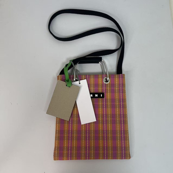 PVC pludmales soma, vertikāla kvadrāta forma, augšējais atvērums, bez odères, dubultās plecu siksnas, vasara 2025