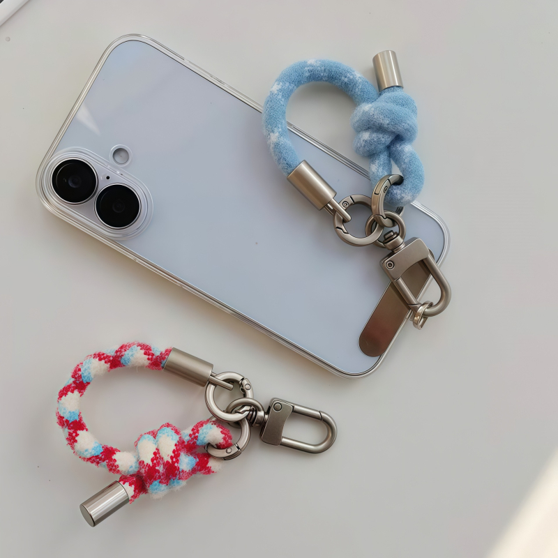 Plišani kaiš za telefon – materijal pliš; užad: poliester; kopča: metal; stil: unisex