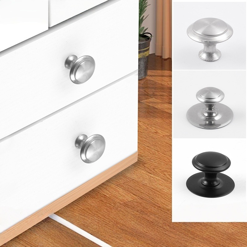 Rukoväť s jedným otvorom na skrinku a zásuvku – hríbikového tvaru, moderný minimalistický štýl, materiál: zliatina zinku/nerezová oceľ, povrch brúsený, elektroplátovaný a oxidovaný